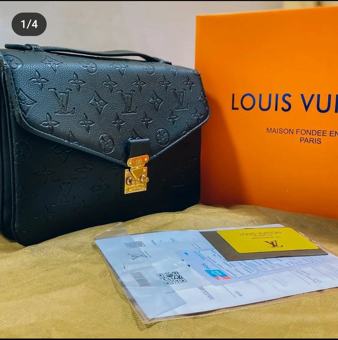 WhatsApp Image 2024-03-25 at 5.36.16 PM Louis Vuitton - الصورة 1